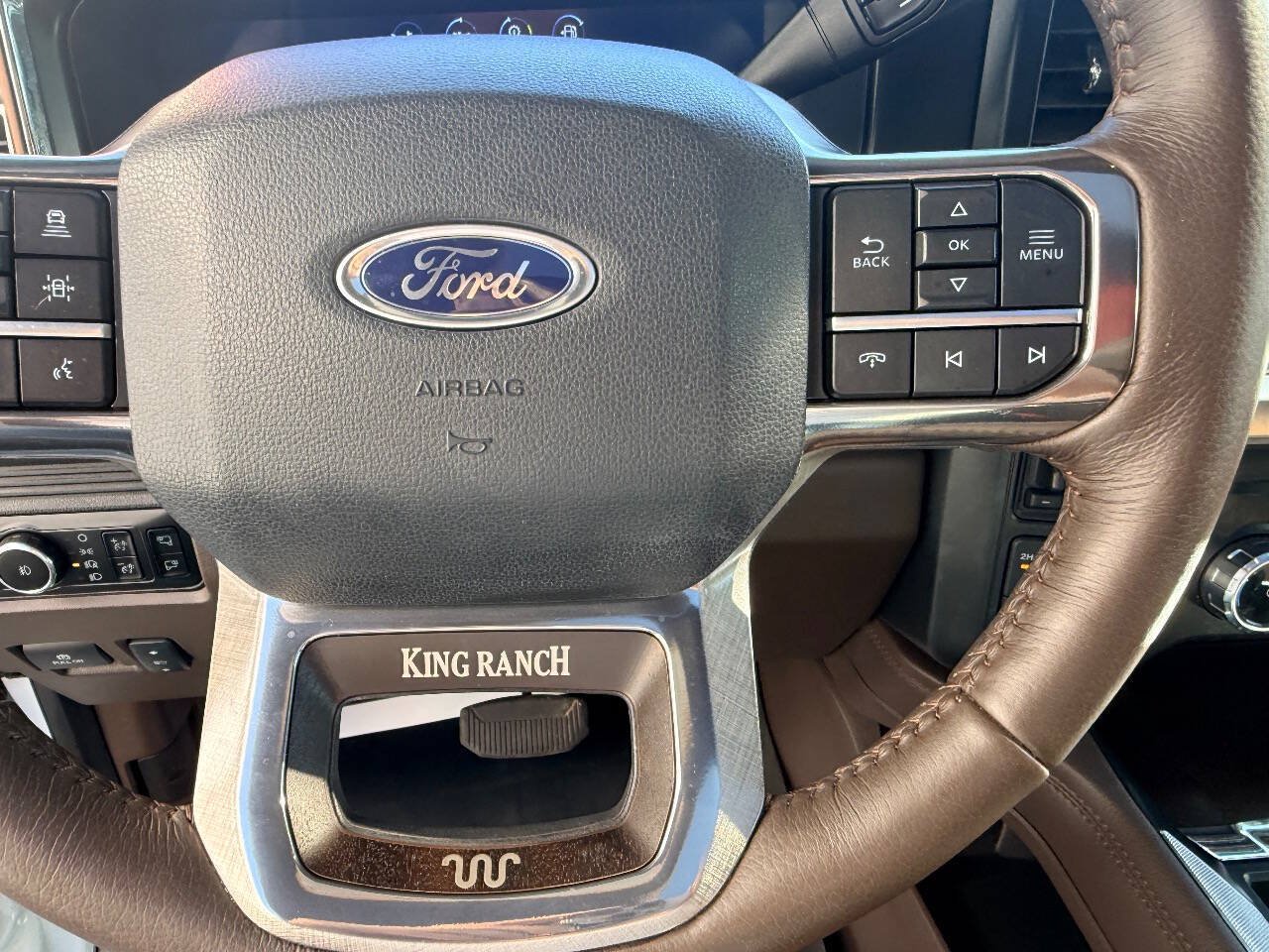Used 2025 Ford F250 King Ranch w/ FX4 Off-Road Package AWD/4WD image 29