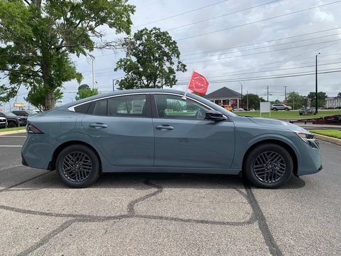 New 2026 Nissan Sentra SV w/ SV Convenience Package FWD image 2