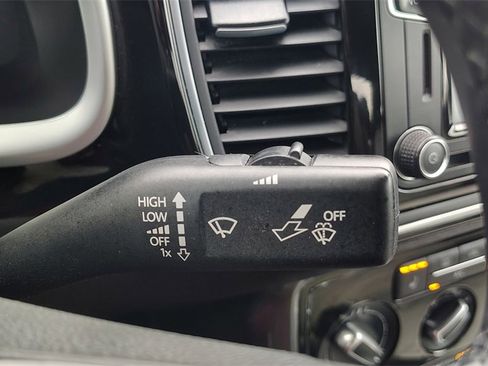 Used 2017 Volkswagen Beetle 1.8T SE image 13