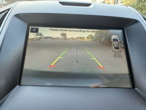 Used 2018 Ford Edge Titanium w/ Equipment Group 301A AWD/4WD image 35
