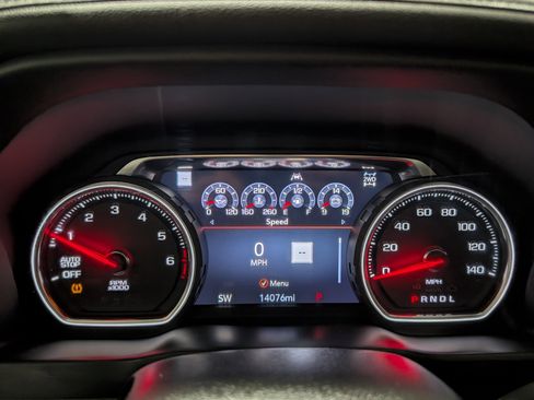 Used 2019 Chevrolet Silverado 1500 High Country image 23