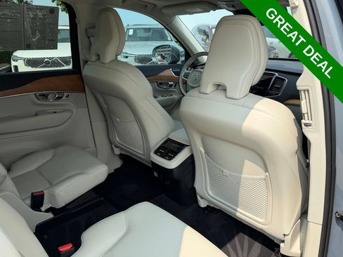 Used 2022 Volvo XC90 T6 Momentum w/ Advanced Package AWD/4WD image 34