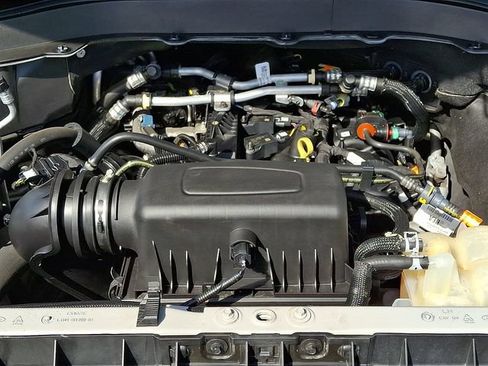 Used 2023 Ford Explorer XLT w/ Equipment Group 202A AWD/4WD image 29