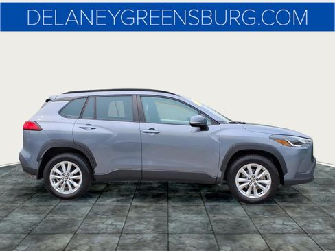 Used 2022 Toyota Corolla Cross LE w/ Moonroof Package AWD/4WD image 2