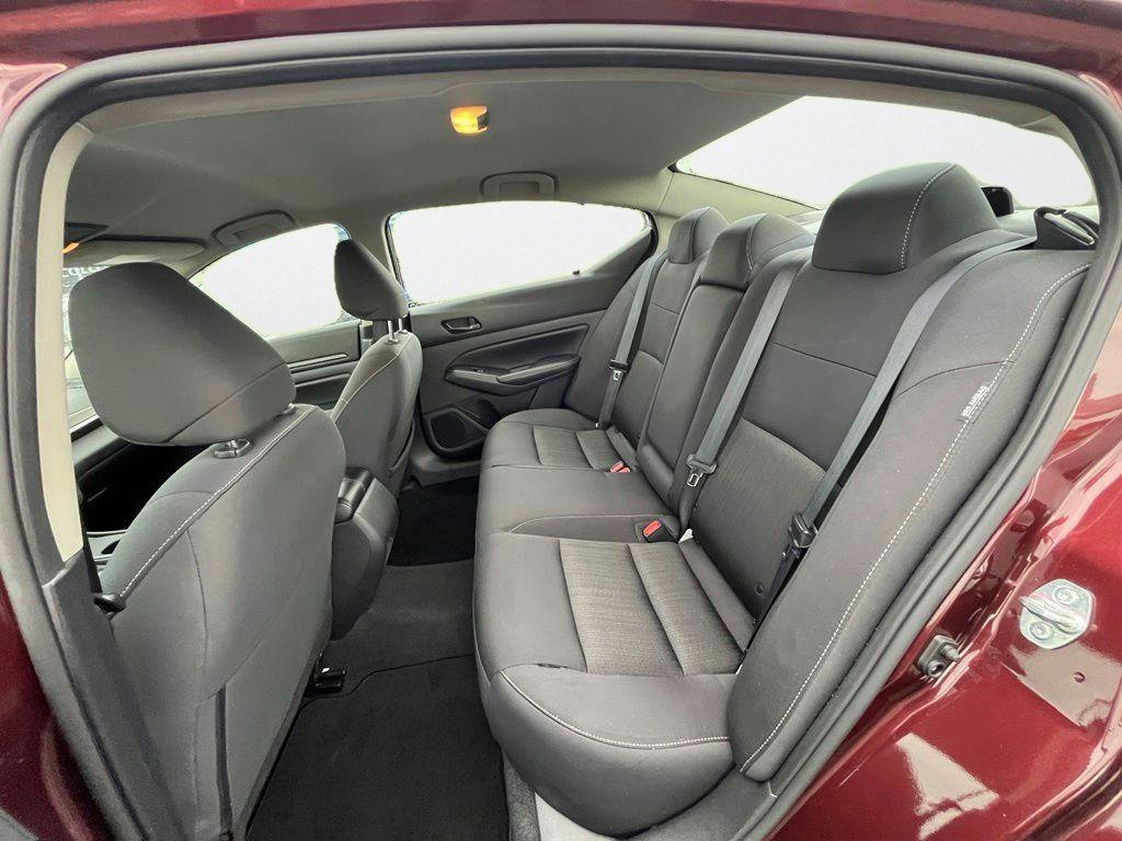 Used 2025 Nissan Altima 2.5 SV FWD image 23