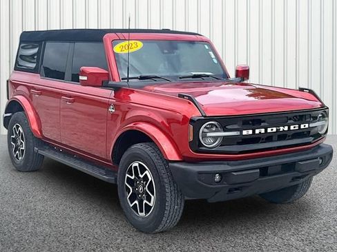 Used 2023 Ford Bronco Outer Banks AWD/4WD image 1