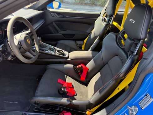 Used 2022 Porsche 911 GT3 image 17