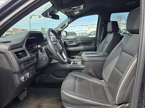 Used 2024 GMC Yukon SLT w/ SLT Luxury Package AWD/4WD image 24
