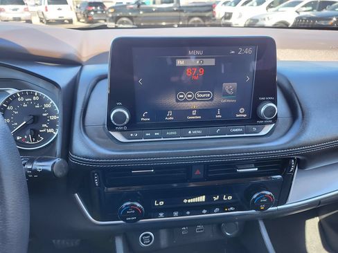 Used 2021 Nissan Rogue SV FWD image 24