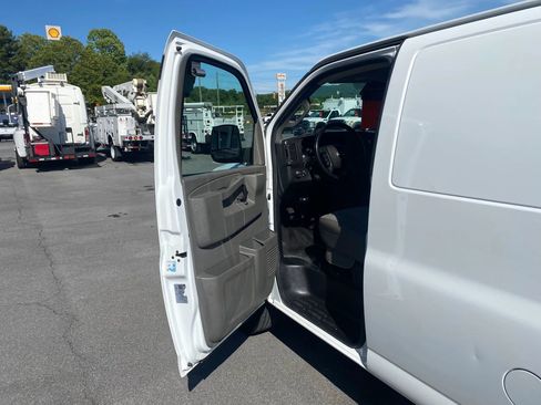 Used 2020 Chevrolet Express 2500 w/ Safety Package RWD image 7