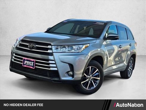 Used 2018 Toyota Highlander XLE AWD/4WD image 1