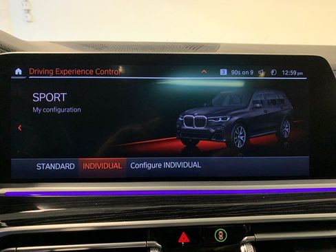 Used 2022 BMW X7 xDrive40i w/ M Sport Package AWD/4WD image 30