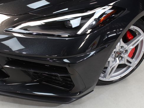 Used 2024 Chevrolet Corvette Stingray Coupe w/ Z51 Performance Package image 8