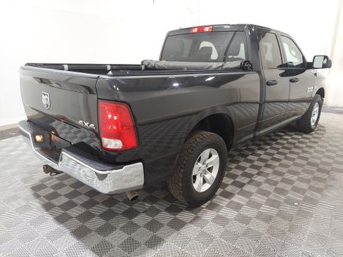 Used 2017 RAM 1500 ST w/ SXT Appearance Group AWD/4WD image 3