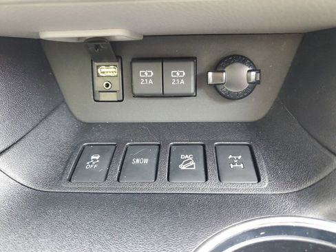 Used 2019 Toyota Highlander SE image 36