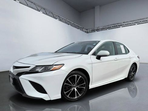 Used 2019 Toyota Camry SE image 24