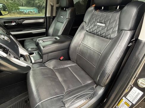 Used 2018 Toyota Tundra Platinum image 10