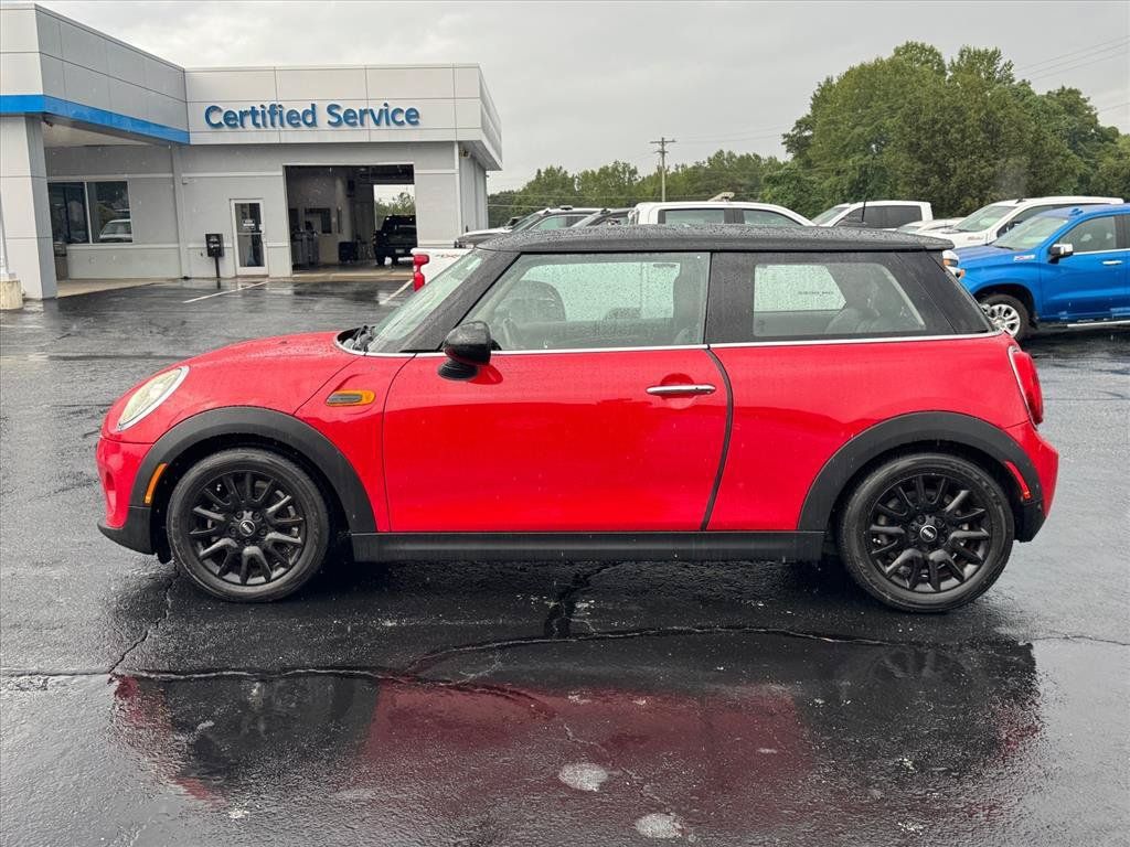 Used 2019 MINI Cooper 2-Door Hardtop FWD image 6