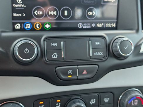 Used 2024 GMC Terrain SLT FWD image 27