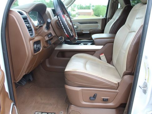Used 2019 RAM 3500 Laramie AWD/4WD image 4