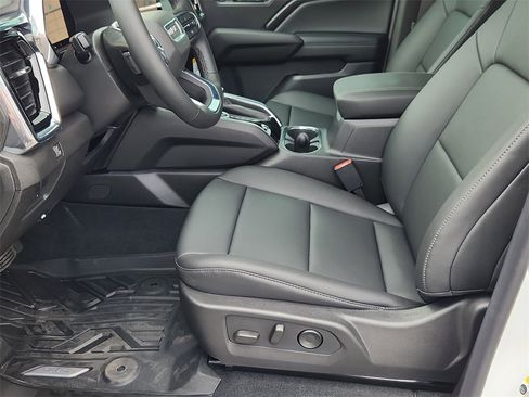 New 2025 GMC Canyon Elevation w/ Convenience Package image 7