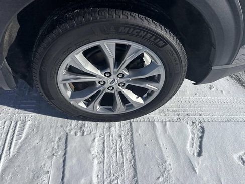 Used 2023 Ford Explorer Limited w/ Limited Technology Package image 17