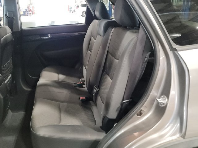 Used 2011 Kia Sorento LX w/ Convenience Pkg AWD/4WD image 5