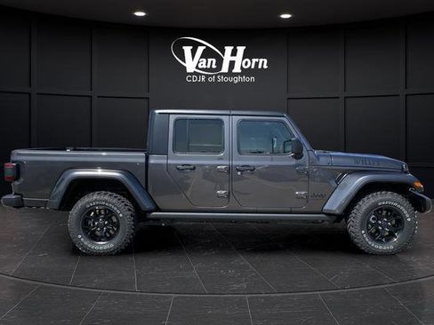 New 2025 Jeep Gladiator Willys image 2