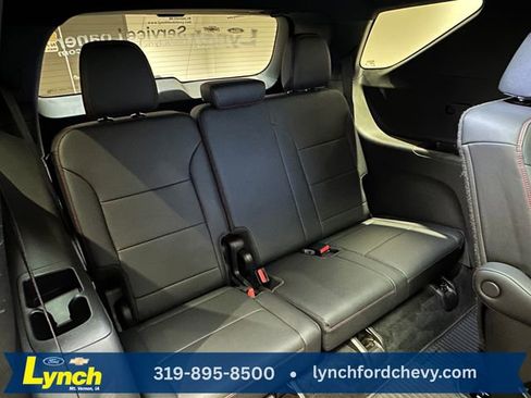 Used 2024 Chevrolet Traverse RS w/ LPO, Floor Liner Package AWD/4WD image 23