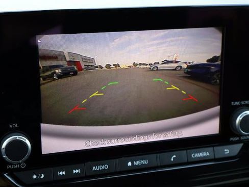 Certified 2025 Nissan Pathfinder SV FWD image 20