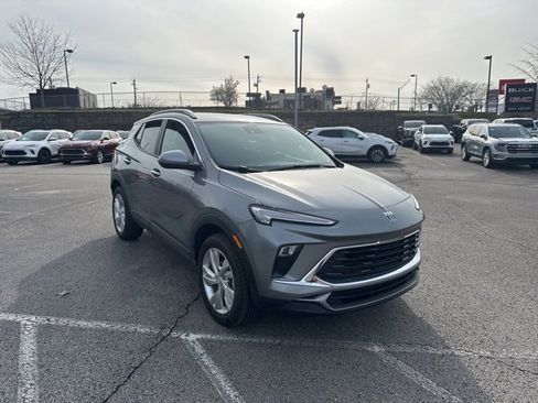 Used 2024 Buick Encore GX Preferred image 26