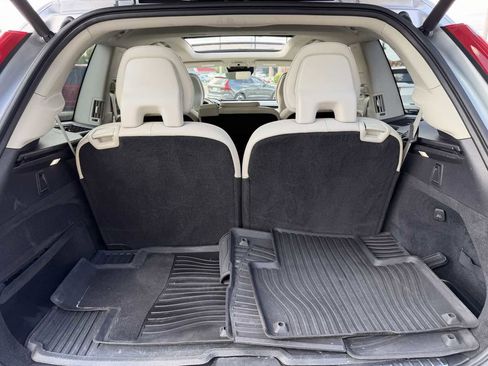 Used 2019 Volvo XC90 T6 Momentum w/ Protection Package Premier AWD/4WD image 16