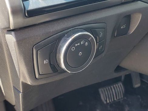 Used 2013 Ford Fusion SE FWD image 12