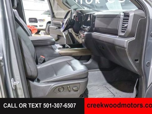 Used 2024 GMC Sierra 2500 SLT w/ SLT Premium Package AWD/4WD image 11