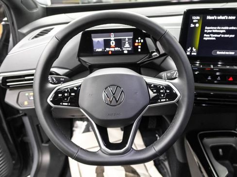 Used 2023 Volkswagen ID.4 Pro image 19