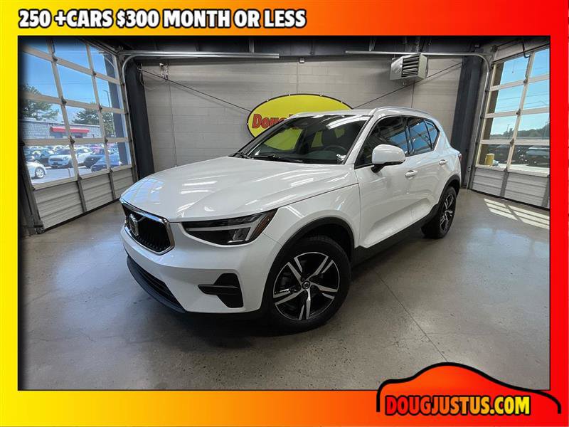 Used 2023 Volvo XC40 B5 Core AWD/4WD image 1