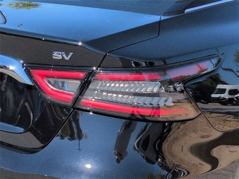 Used 2023 Nissan Maxima SV w/ Floor Mat Group image 12