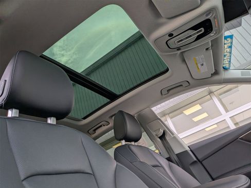 Used 2023 Audi Q8 Premium Plus w/ Premium Plus Package image 22