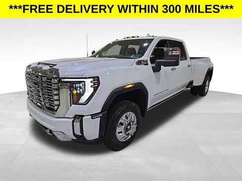 New 2026 GMC Sierra 3500 Denali w/ Denali Reserve Package image 3