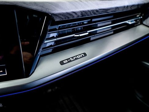 Used 2022 Audi Q4 e-tron Premium Plus image 49