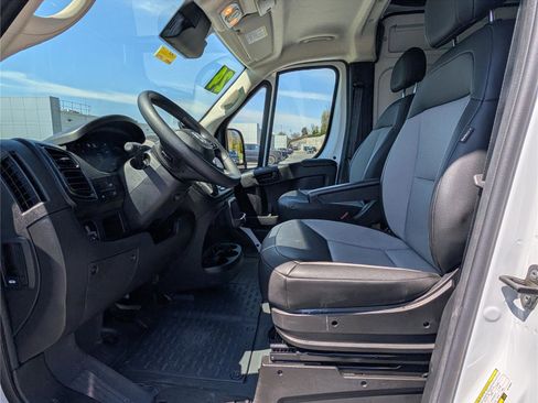 Used 2024 RAM ProMaster 2500 w/ Premium Convenience Group image 16
