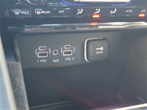 Used 2022 Jeep Grand Cherokee L Limited w/ Black Appearance Package image 28