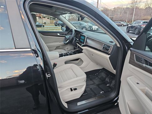 New 2026 Volkswagen Atlas SEL image 28