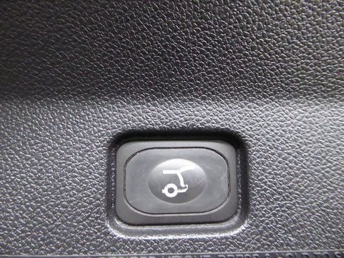 Used 2016 Ford Explorer Sport w/ Equipment Group 401A image 38