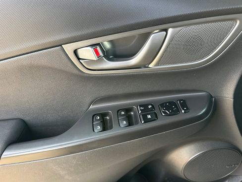 Used 2020 Hyundai Kona Ultimate image 13