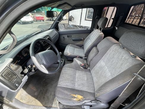 Used 1998 Toyota Tacoma 4x4 Xtracab V6 image 19