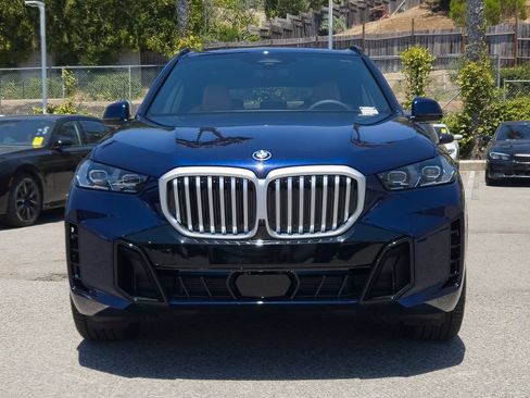 New 2026 BMW X5 xDrive50e w/ M Sport Package AWD/4WD image 3