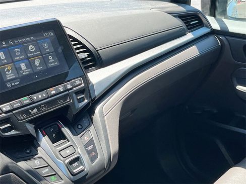 Used 2024 Honda Odyssey EX-L image 23