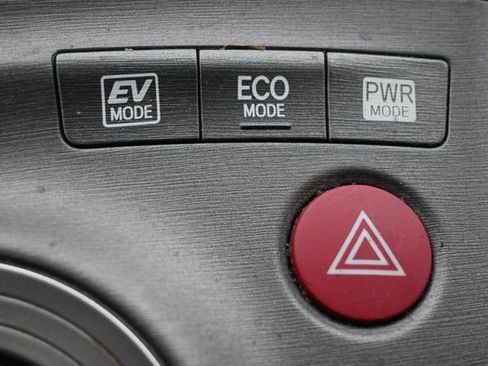 Used 2012 Toyota Prius Two FWD image 18
