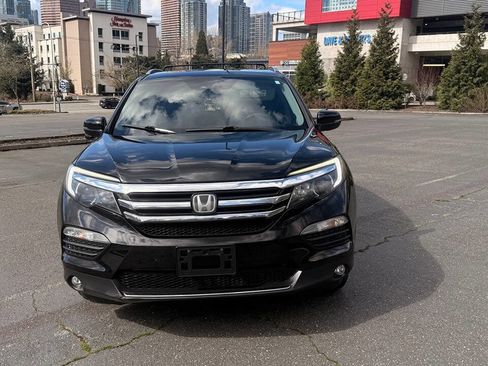 Used 2017 Honda Pilot Touring image 4